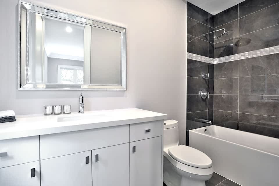 Bathroom renovation in Vaughan - view 1