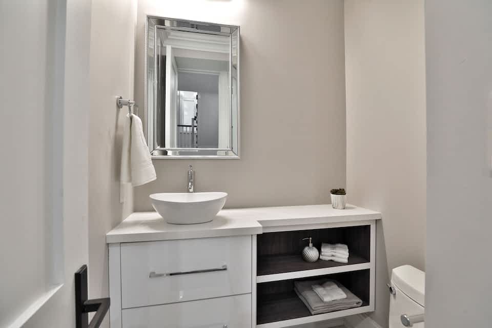 Bathroom renovation in Waterloo - view 1